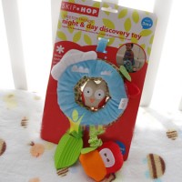 SKIP HOP - Tree Top Friends 嬰兒日與夜探索掛飾